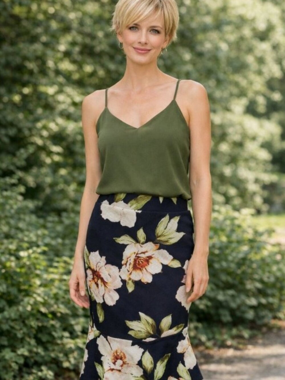 Floral navy stretch skirt